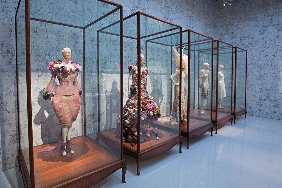 Alexander McQueen at Victoria & Albert museum 5